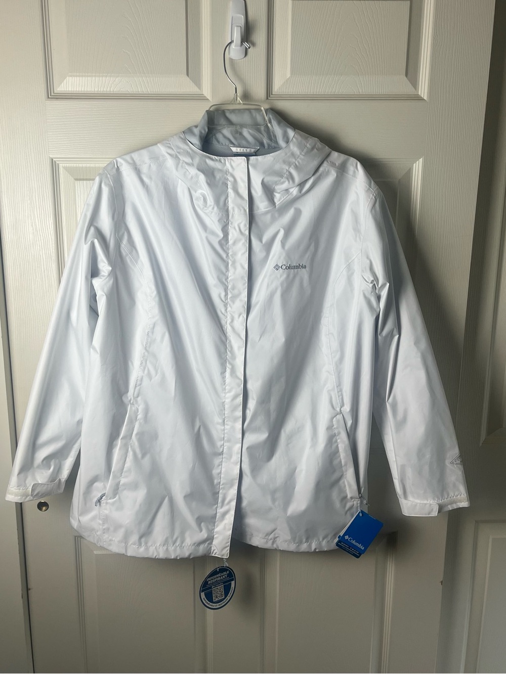 Columbia Women’s White Waterproof Hooded Jacket